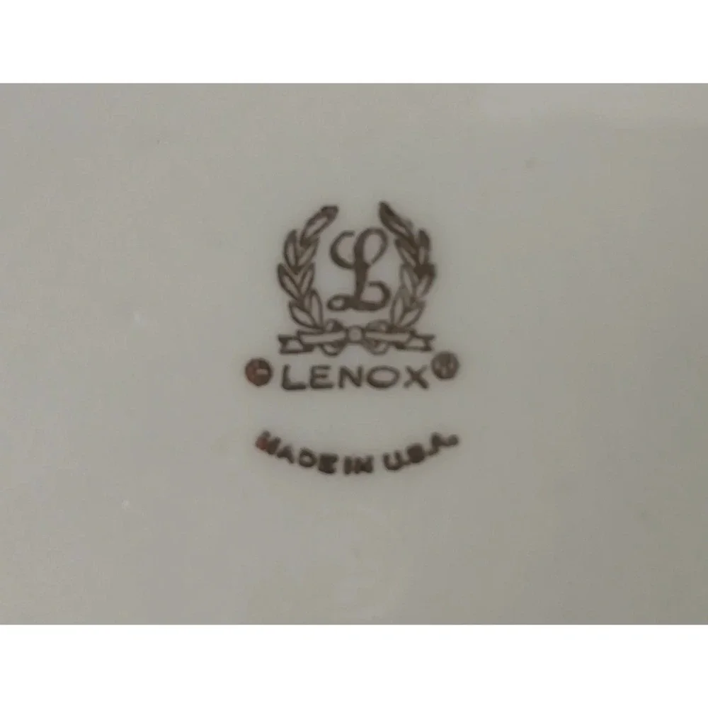 LENOX - Vintage Shelburne Hexagonal Bowl Pierced Hearts 24K Gold Trim - Ivory